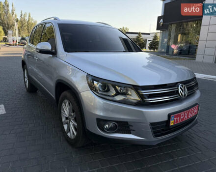 Сірий Фольксваген Тігуан, об'ємом двигуна 2 л та пробігом 74 тис. км за 16500 $, фото 23 на Automoto.ua