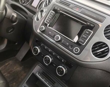 Серый Фольксваген Тигуан, объемом двигателя 1.98 л и пробегом 170 тыс. км за 12500 $, фото 2 на Automoto.ua