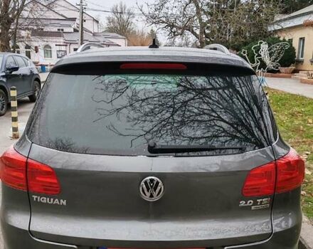 Серый Фольксваген Тигуан, объемом двигателя 1.98 л и пробегом 170 тыс. км за 12500 $, фото 3 на Automoto.ua