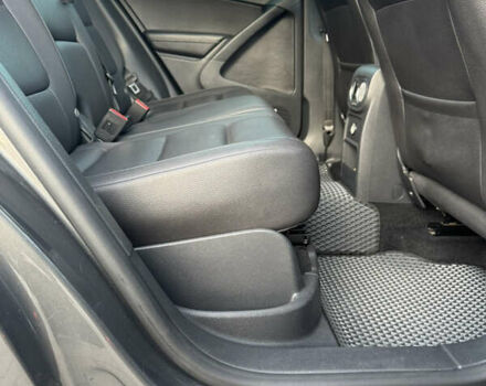 Серый Фольксваген Тигуан, объемом двигателя 1.98 л и пробегом 114 тыс. км за 14800 $, фото 23 на Automoto.ua