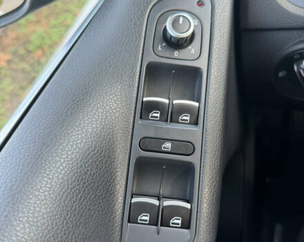 Серый Фольксваген Тигуан, объемом двигателя 1.98 л и пробегом 114 тыс. км за 14800 $, фото 13 на Automoto.ua