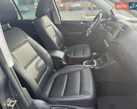 Сірий Фольксваген Тігуан, об'ємом двигуна 1.98 л та пробігом 180 тис. км за 11500 $, фото 24 на Automoto.ua