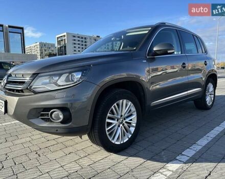 Сірий Фольксваген Тігуан, об'ємом двигуна 1.97 л та пробігом 135 тис. км за 13700 $, фото 1 на Automoto.ua