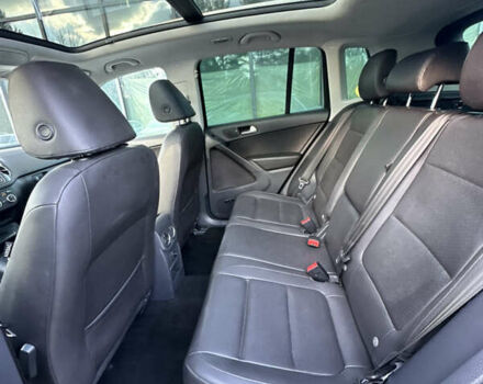 Серый Фольксваген Тигуан, объемом двигателя 1.98 л и пробегом 149 тыс. км за 13000 $, фото 18 на Automoto.ua