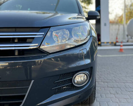 Серый Фольксваген Тигуан, объемом двигателя 2 л и пробегом 299 тыс. км за 13600 $, фото 8 на Automoto.ua