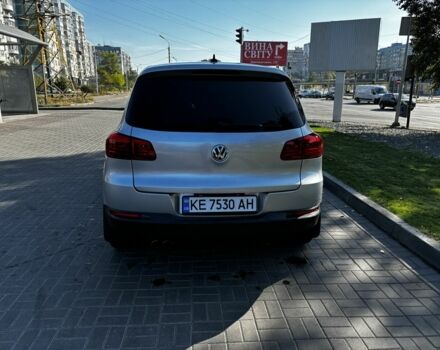 Серый Фольксваген Тигуан, объемом двигателя 2 л и пробегом 170 тыс. км за 11600 $, фото 4 на Automoto.ua