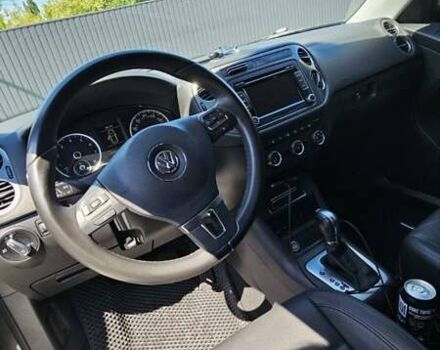 Серый Фольксваген Тигуан, объемом двигателя 1.98 л и пробегом 193 тыс. км за 14500 $, фото 9 на Automoto.ua