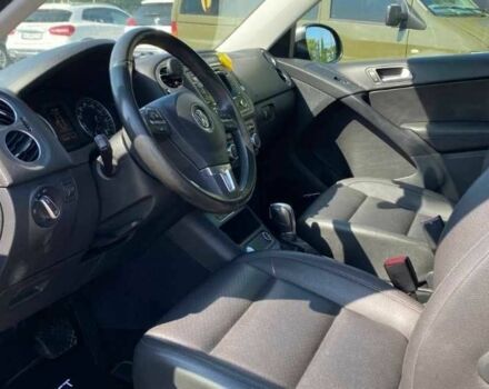 Сірий Фольксваген Тігуан, об'ємом двигуна 2 л та пробігом 166 тис. км за 13900 $, фото 5 на Automoto.ua