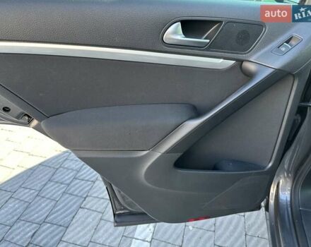 Сірий Фольксваген Тігуан, об'ємом двигуна 1.97 л та пробігом 135 тис. км за 13700 $, фото 25 на Automoto.ua