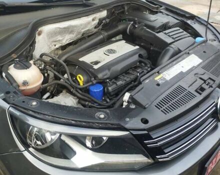 Серый Фольксваген Тигуан, объемом двигателя 1.98 л и пробегом 170 тыс. км за 12500 $, фото 8 на Automoto.ua