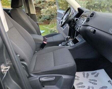 Серый Фольксваген Тигуан, объемом двигателя 2 л и пробегом 160 тыс. км за 8899 $, фото 7 на Automoto.ua