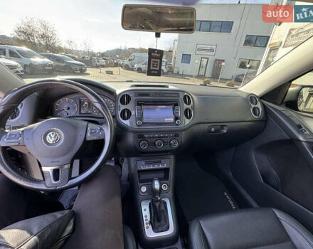 Серый Фольксваген Тигуан, объемом двигателя 2.14 л и пробегом 184 тыс. км за 16599 $, фото 9 на Automoto.ua