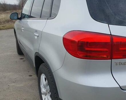 Сірий Фольксваген Тігуан, об'ємом двигуна 1.98 л та пробігом 90 тис. км за 13500 $, фото 4 на Automoto.ua