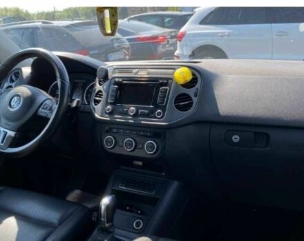 Сірий Фольксваген Тігуан, об'ємом двигуна 2 л та пробігом 166 тис. км за 13900 $, фото 11 на Automoto.ua