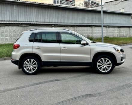 Сірий Фольксваген Тігуан, об'ємом двигуна 2 л та пробігом 250 тис. км за 10500 $, фото 5 на Automoto.ua