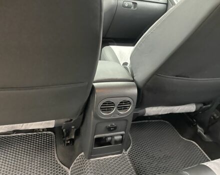 Сірий Фольксваген Тігуан, об'ємом двигуна 2 л та пробігом 217 тис. км за 12000 $, фото 16 на Automoto.ua