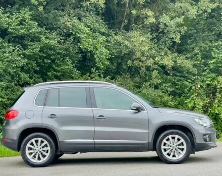 Сірий Фольксваген Тігуан, об'ємом двигуна 2 л та пробігом 83 тис. км за 9100 $, фото 3 на Automoto.ua