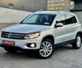 Сірий Фольксваген Тігуан, об'ємом двигуна 2 л та пробігом 250 тис. км за 10500 $, фото 1 на Automoto.ua