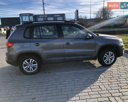 Серый Фольксваген Тигуан, объемом двигателя 2 л и пробегом 190 тыс. км за 9900 $, фото 5 на Automoto.ua