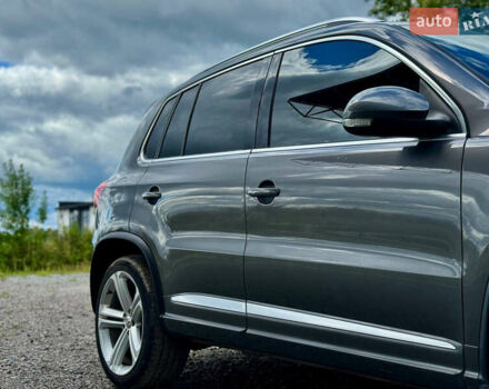 Сірий Фольксваген Тігуан, об'ємом двигуна 1.98 л та пробігом 248 тис. км за 12000 $, фото 5 на Automoto.ua