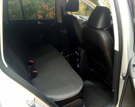 Сірий Фольксваген Тігуан, об'ємом двигуна 2 л та пробігом 148 тис. км за 14200 $, фото 9 на Automoto.ua