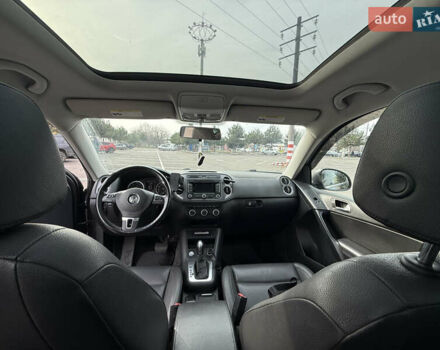 Сірий Фольксваген Тігуан, об'ємом двигуна 1.98 л та пробігом 180 тис. км за 11500 $, фото 29 на Automoto.ua