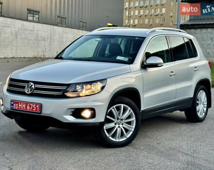 Серый Фольксваген Тигуан, объемом двигателя 1.98 л и пробегом 250 тыс. км за 9900 $, фото 5 на Automoto.ua