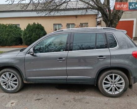 Серый Фольксваген Тигуан, объемом двигателя 1.98 л и пробегом 170 тыс. км за 12500 $, фото 4 на Automoto.ua