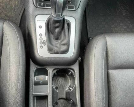 Сірий Фольксваген Тігуан, об'ємом двигуна 2 л та пробігом 84 тис. км за 2800 $, фото 9 на Automoto.ua