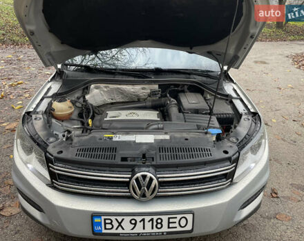 Сірий Фольксваген Тігуан, об'ємом двигуна 1.98 л та пробігом 217 тис. км за 12000 $, фото 2 на Automoto.ua