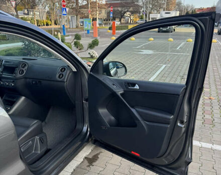 Серый Фольксваген Тигуан, объемом двигателя 1.98 л и пробегом 114 тыс. км за 14800 $, фото 29 на Automoto.ua