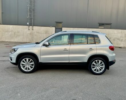 Сірий Фольксваген Тігуан, об'ємом двигуна 2 л та пробігом 250 тис. км за 10500 $, фото 6 на Automoto.ua