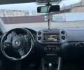 Серый Фольксваген Тигуан, объемом двигателя 1.97 л и пробегом 144 тыс. км за 16000 $, фото 19 на Automoto.ua