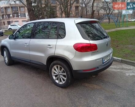 Серый Фольксваген Тигуан, объемом двигателя 1.98 л и пробегом 182 тыс. км за 14500 $, фото 3 на Automoto.ua