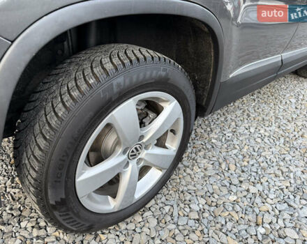 Сірий Фольксваген Тігуан, об'ємом двигуна 1.97 л та пробігом 145 тис. км за 12999 $, фото 15 на Automoto.ua
