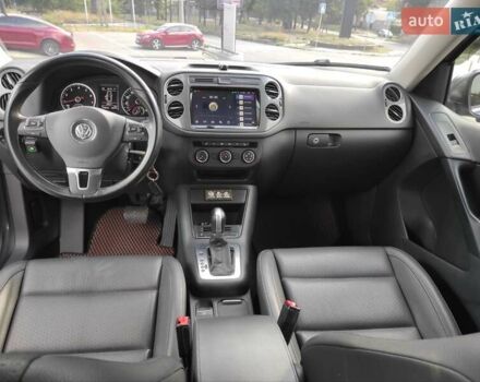 Серый Фольксваген Тигуан, объемом двигателя 1.98 л и пробегом 178 тыс. км за 14950 $, фото 6 на Automoto.ua