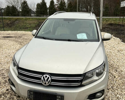 Серый Фольксваген Тигуан, объемом двигателя 2 л и пробегом 165 тыс. км за 10999 $, фото 3 на Automoto.ua