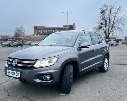Серый Фольксваген Тигуан, объемом двигателя 1.97 л и пробегом 144 тыс. км за 16000 $, фото 2 на Automoto.ua