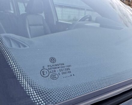 Сірий Фольксваген Тігуан, об'ємом двигуна 2 л та пробігом 250 тис. км за 10500 $, фото 23 на Automoto.ua