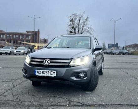 Серый Фольксваген Тигуан, объемом двигателя 1.97 л и пробегом 144 тыс. км за 16000 $, фото 1 на Automoto.ua