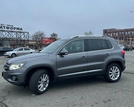 Серый Фольксваген Тигуан, объемом двигателя 1.97 л и пробегом 144 тыс. км за 16000 $, фото 4 на Automoto.ua