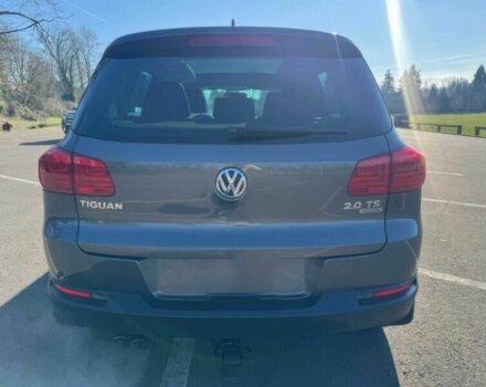 Серый Фольксваген Тигуан, объемом двигателя 2 л и пробегом 70 тыс. км за 9900 $, фото 4 на Automoto.ua