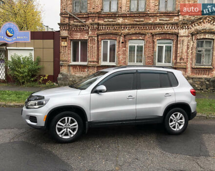 Сірий Фольксваген Тігуан, об'ємом двигуна 1.98 л та пробігом 197 тис. км за 13500 $, фото 4 на Automoto.ua