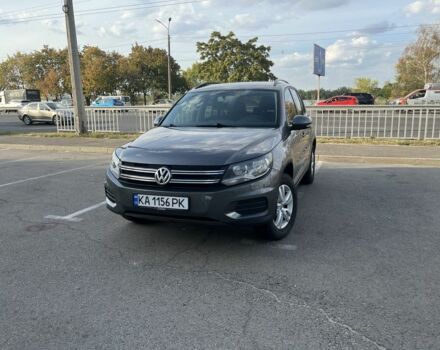 Сірий Фольксваген Тігуан, об'ємом двигуна 2 л та пробігом 193 тис. км за 11999 $, фото 9 на Automoto.ua