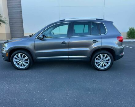 Серый Фольксваген Тигуан, объемом двигателя 2 л и пробегом 78 тыс. км за 4644 $, фото 2 на Automoto.ua
