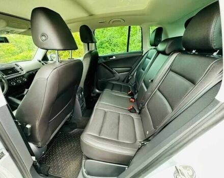 Сірий Фольксваген Тігуан, об'ємом двигуна 2 л та пробігом 80 тис. км за 2500 $, фото 10 на Automoto.ua