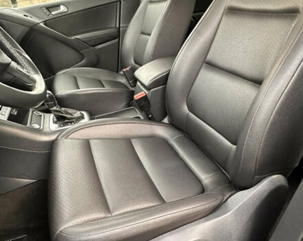 Серый Фольксваген Тигуан, объемом двигателя 1.98 л и пробегом 64 тыс. км за 15300 $, фото 37 на Automoto.ua