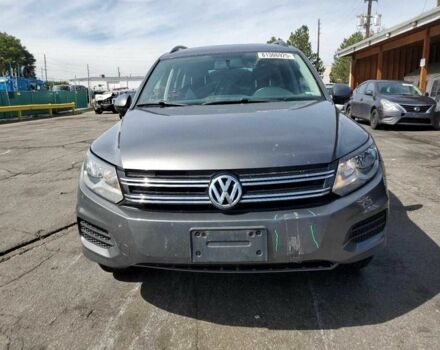 Серый Фольксваген Тигуан, объемом двигателя 2 л и пробегом 82 тыс. км за 900 $, фото 4 на Automoto.ua