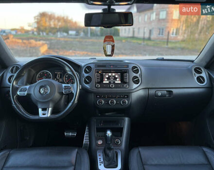 Серый Фольксваген Тигуан, объемом двигателя 2 л и пробегом 163 тыс. км за 14300 $, фото 9 на Automoto.ua