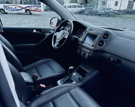 Серый Фольксваген Тигуан, объемом двигателя 1.98 л и пробегом 199 тыс. км за 13000 $, фото 14 на Automoto.ua